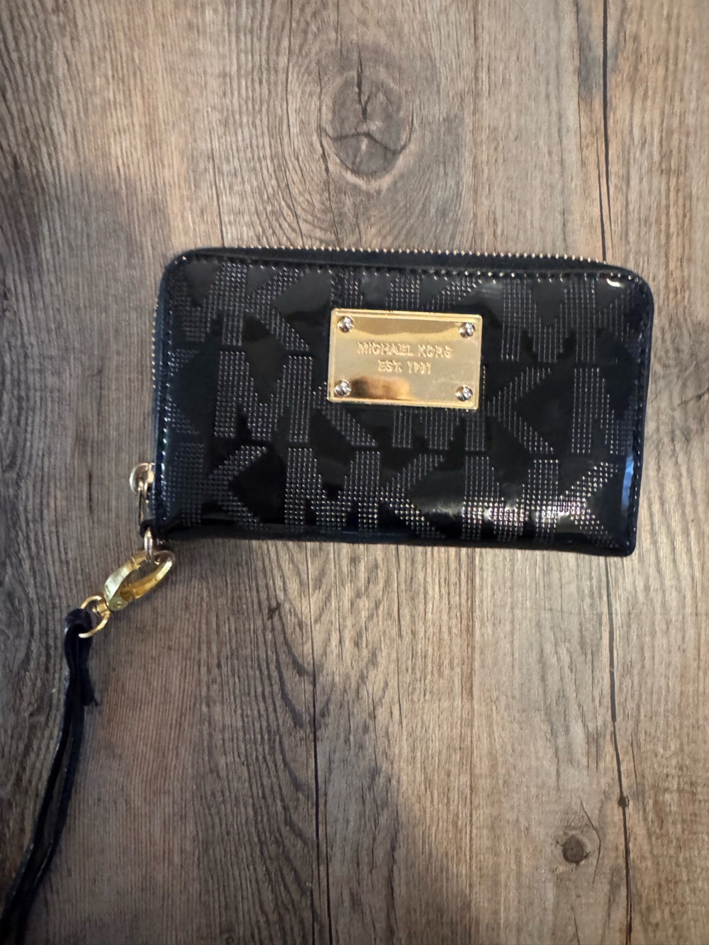 Y2K Michael Kors Black Patent Logo Wristlet with Gold Plaque